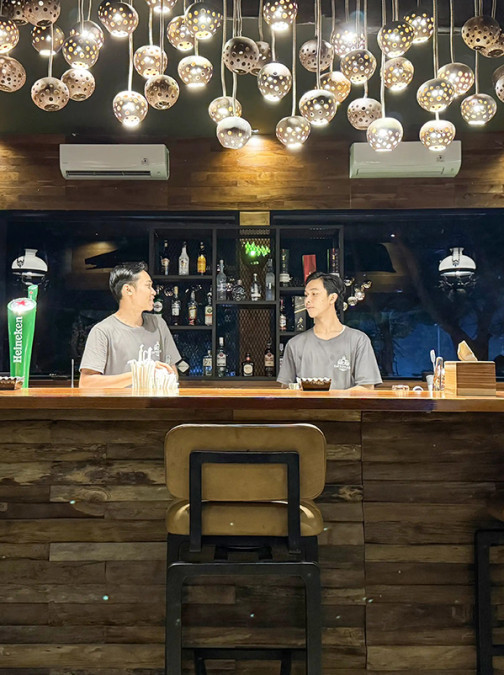 IMPRESARIO CLUBHOUSE